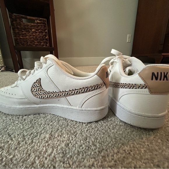 Nike Women's White Sneakers with Patterned Swoosh - Picture 3 of 8